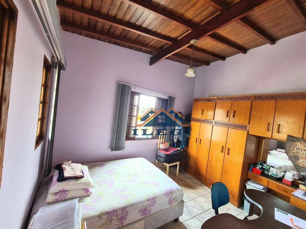 Casa à venda com 3 quartos, 246m² - Foto 13