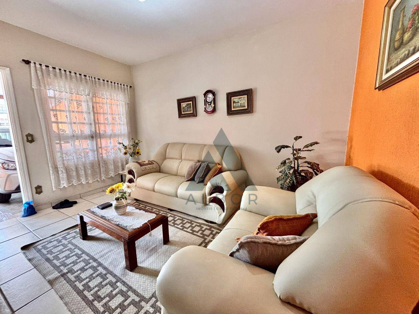 Casa, 3 quartos, 167 m² - Foto 2