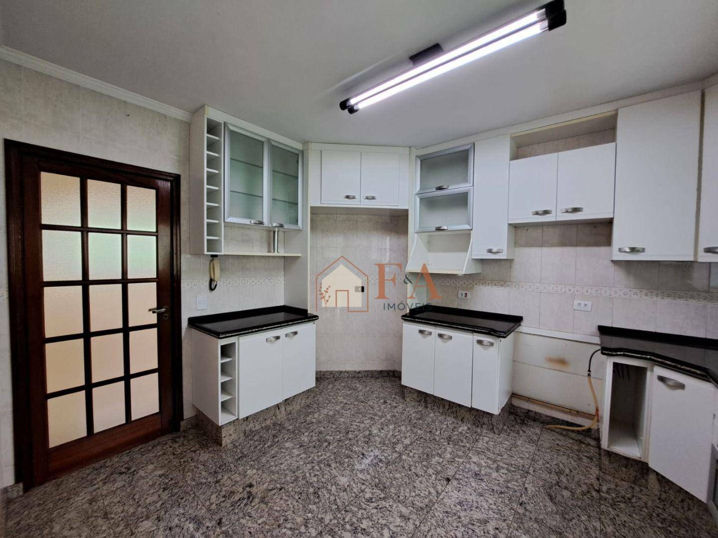 Casa de Condomínio à venda com 3 quartos, 241m² - Foto 20