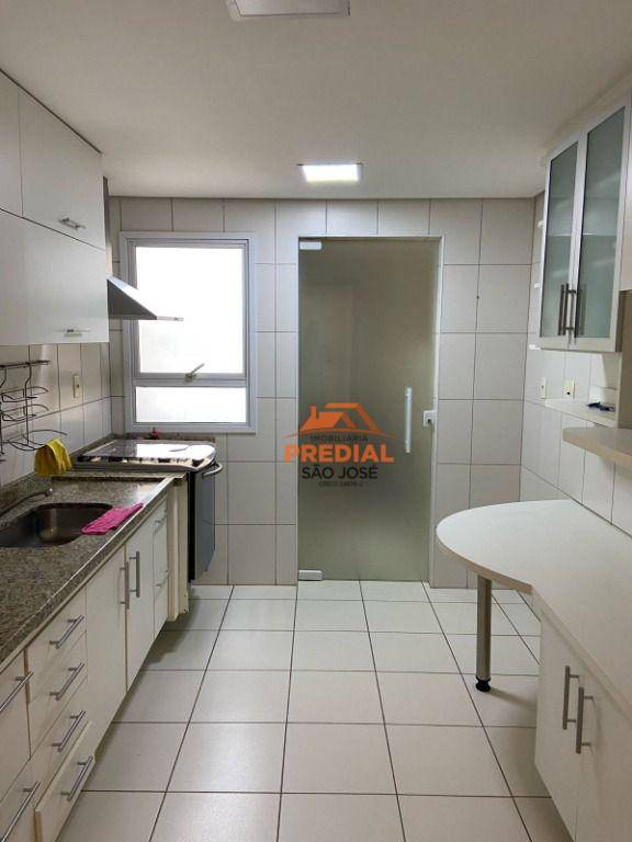 Apartamento à venda com 3 quartos, 95m² - Foto 7