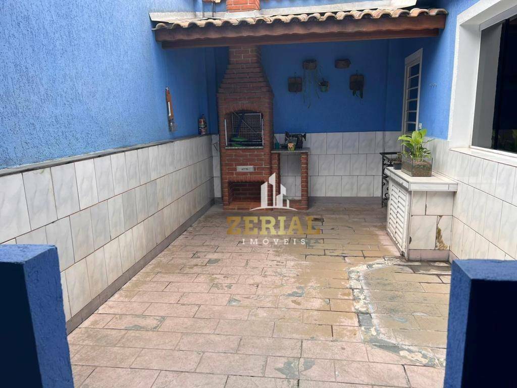 Sobrado à venda com 4 quartos, 176m² - Foto 1