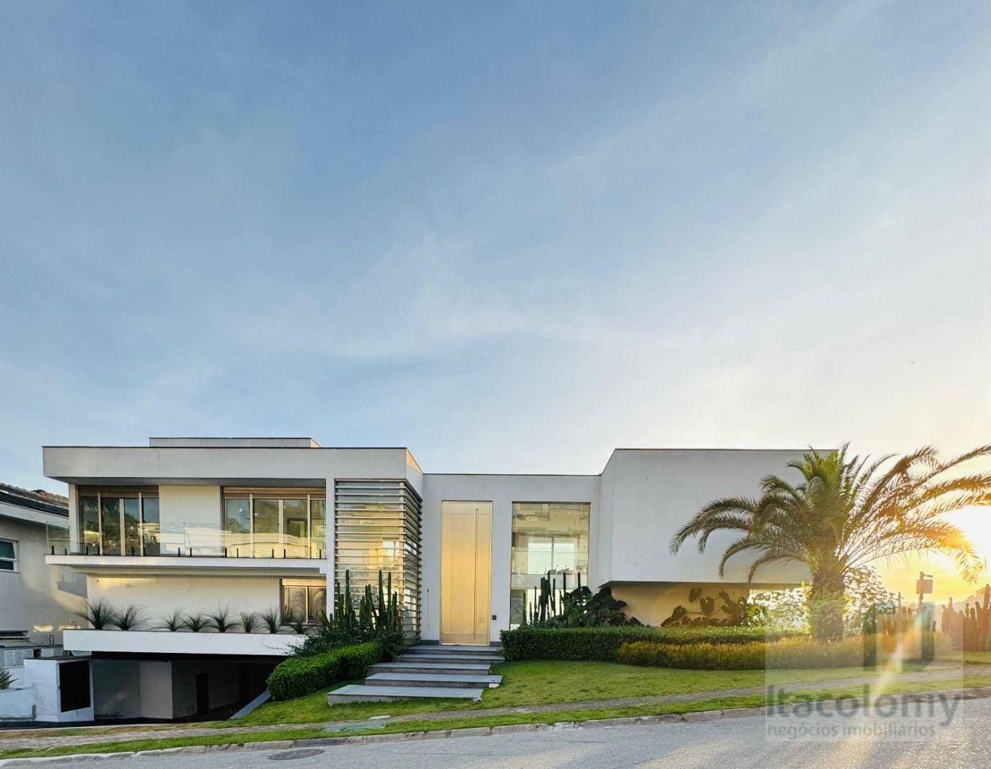 Casa de Condomínio à venda com 4 quartos, 1385m² - Foto 2