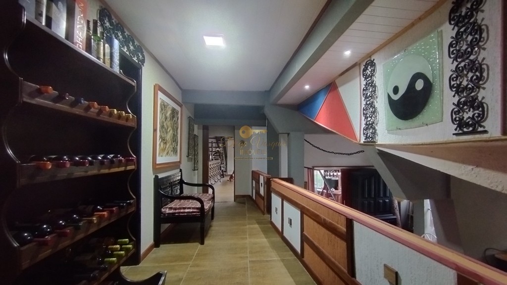 Casa à venda com 4 quartos, 226m² - Foto 8