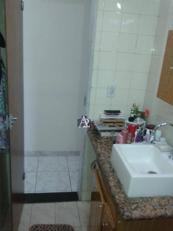 Apartamento à venda com 2 quartos, 61m² - Foto 17