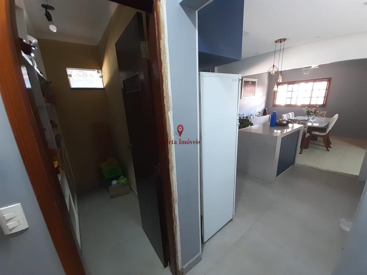 Casa à venda com 3 quartos, 530m² - Foto 13