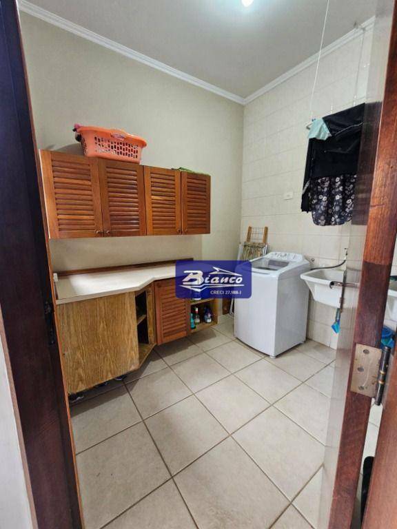 Sobrado à venda com 3 quartos, 236m² - Foto 6