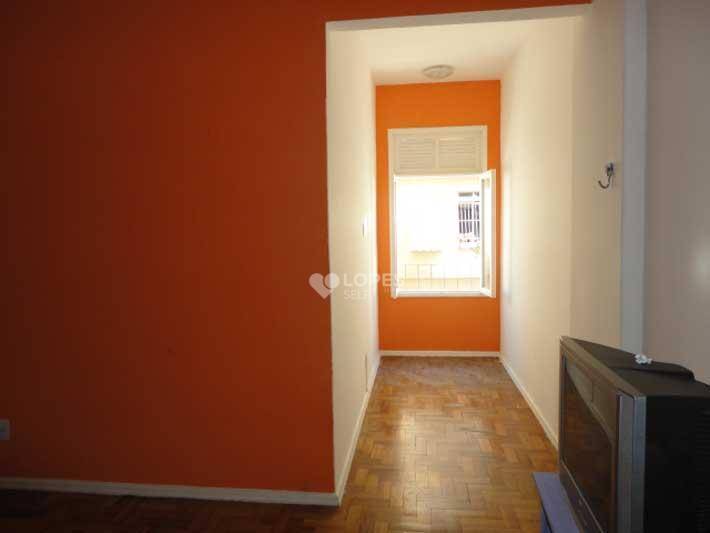 Apartamento à venda com 2 quartos, 61m² - Foto 1