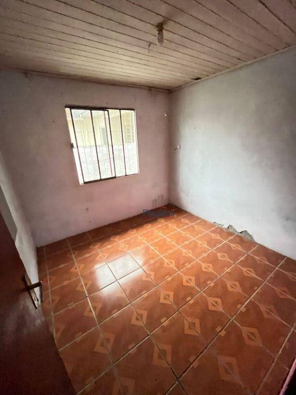 Casa à venda com 5 quartos, 96m² - Foto 2