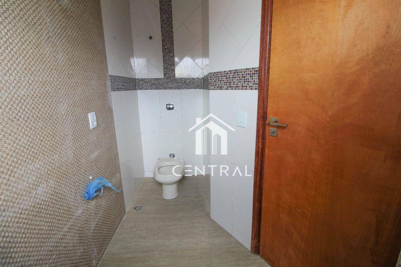 Casa à venda com 3 quartos, 250m² - Foto 9