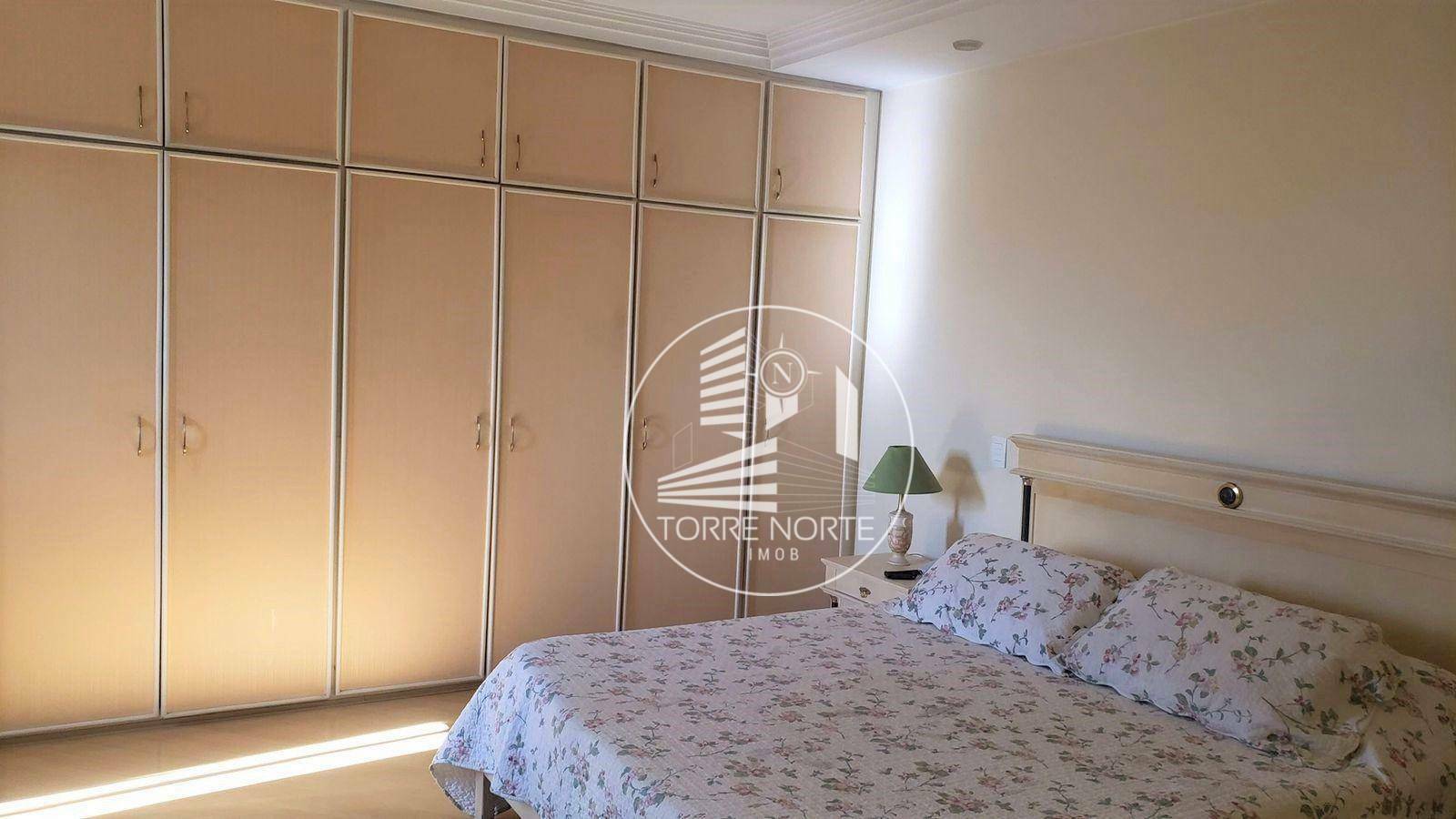 Apartamento à venda com 3 quartos, 160m² - Foto 5