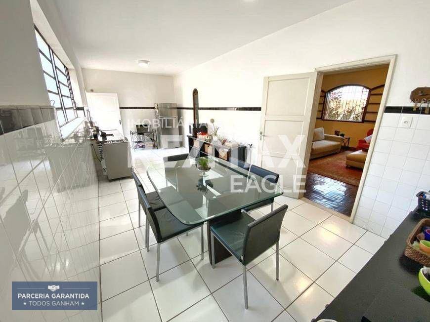 Casa à venda com 3 quartos, 220m² - Foto 13