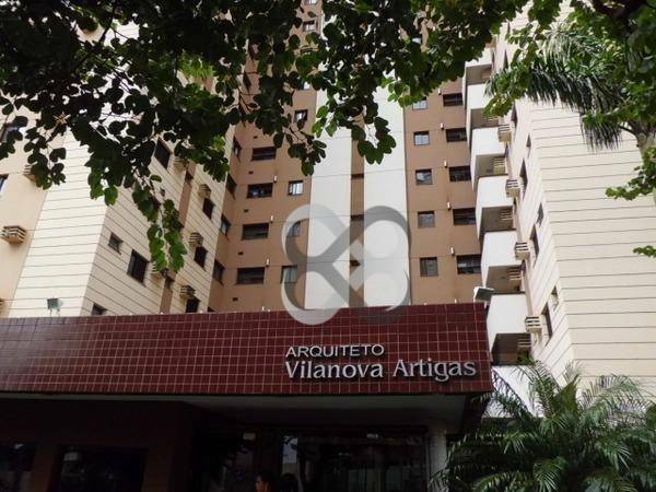 Apartamento à venda com 3 quartos, 217m² - Foto 1