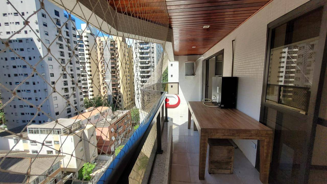 Apartamento à venda com 3 quartos, 136m² - Foto 1