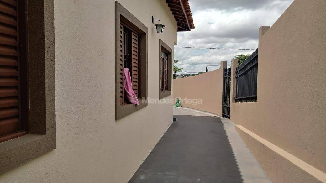 Casa à venda com 3 quartos, 87m² - Foto 14