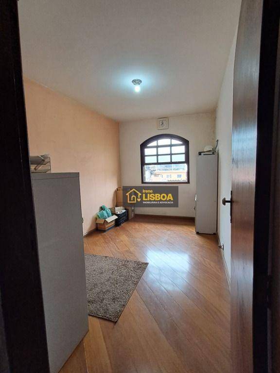 Casa para alugar com 2 quartos, 200m² - Foto 16