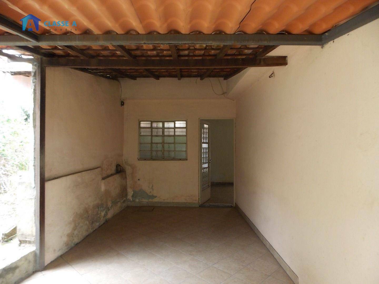 Casa à venda com 4 quartos, 200m² - Foto 33