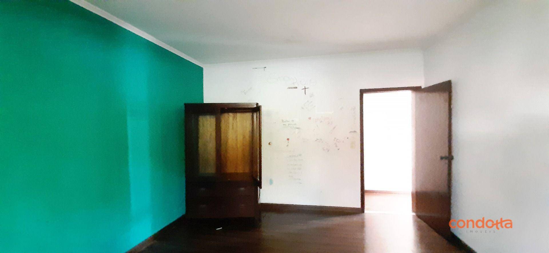 Casa para alugar com 4 quartos, 331m² - Foto 33