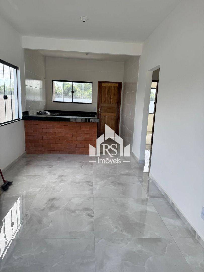 Casa à venda com 2 quartos, 71m² - Foto 6