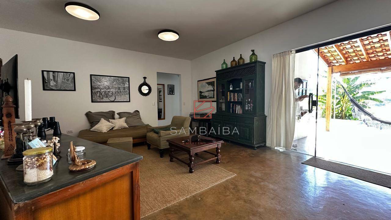 Casa à venda com 3 quartos, 221m² - Foto 6