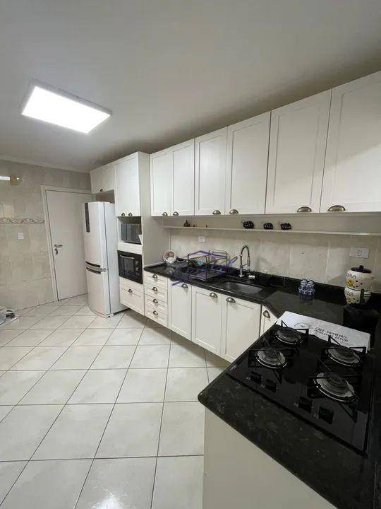 Apartamento à venda com 3 quartos, 123m² - Foto 11