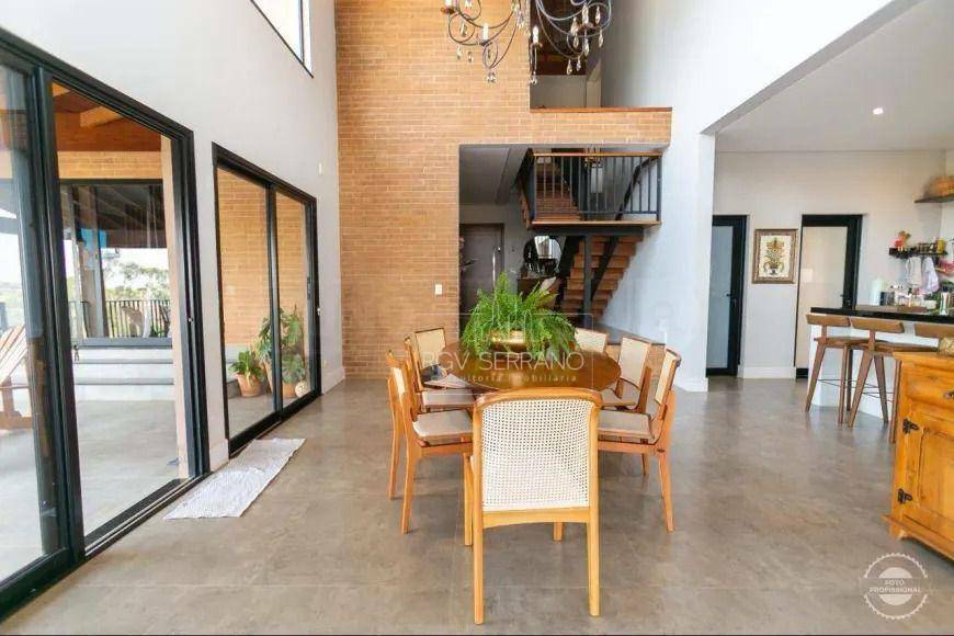 Casa de Condomínio à venda com 3 quartos, 320m² - Foto 3