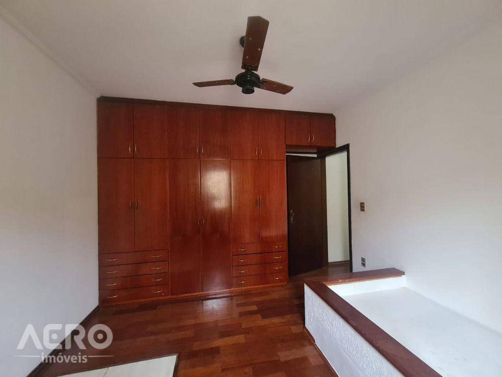 Casa à venda com 3 quartos, 223m² - Foto 6