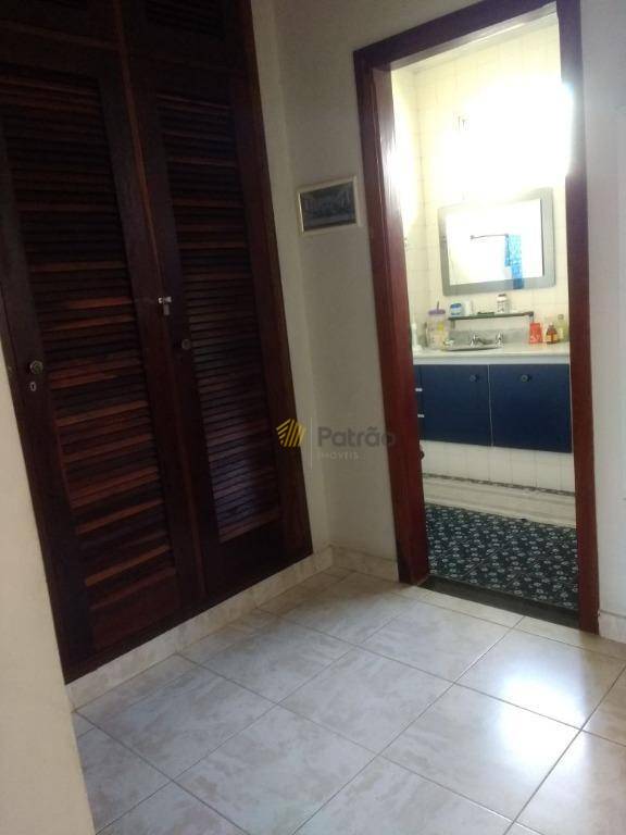 Sobrado à venda com 4 quartos, 335m² - Foto 19