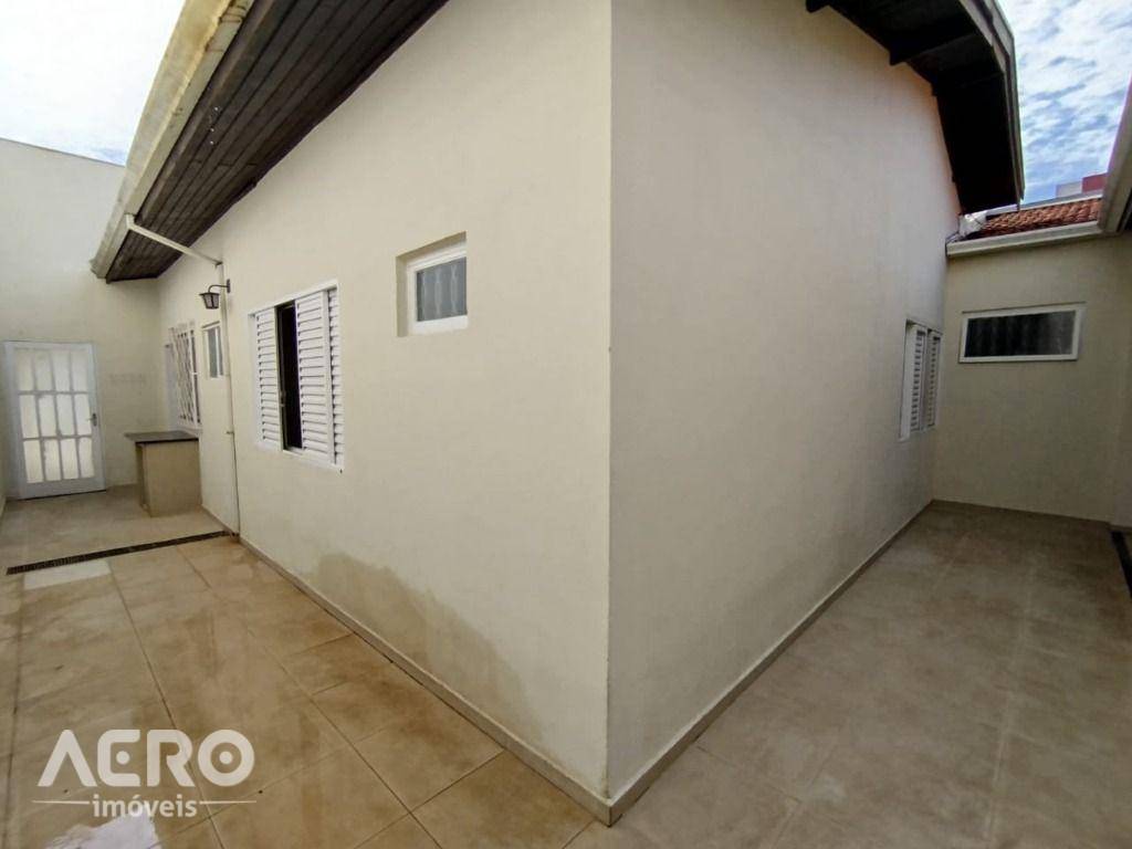 Casa para alugar com 3 quartos, 200m² - Foto 22