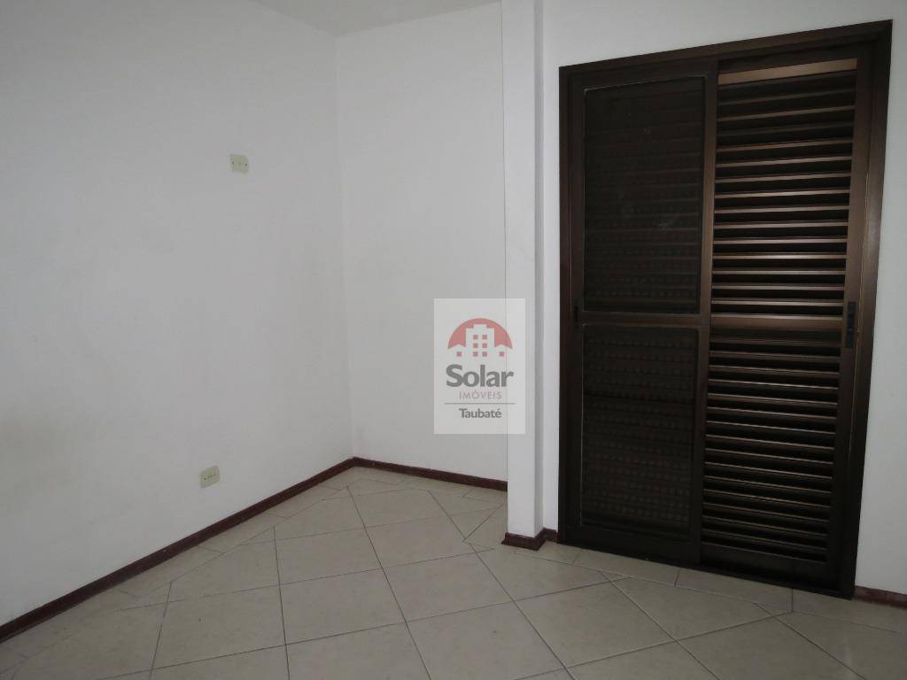 Apartamento à venda com 3 quartos, 110m² - Foto 3