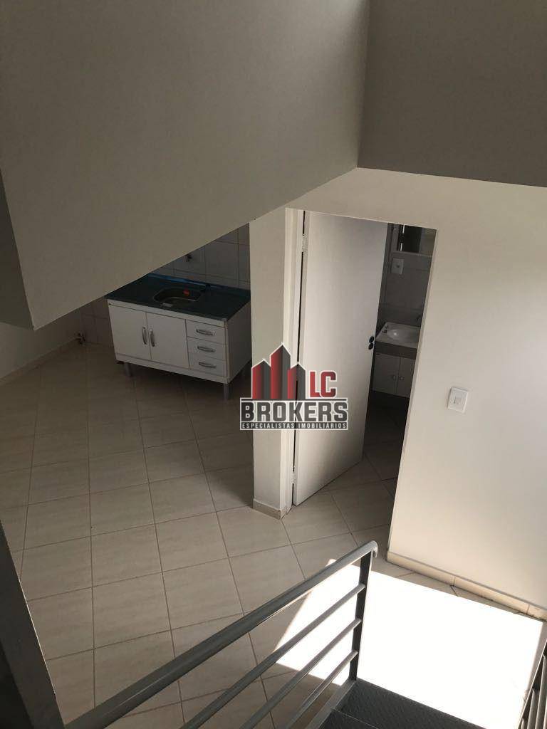 Sobrado para alugar com 2 quartos, 82m² - Foto 2