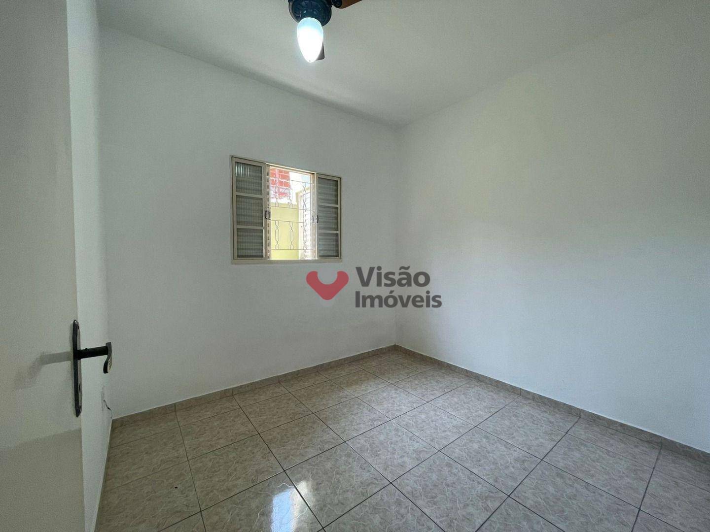 Casa à venda com 2 quartos, 109m² - Foto 9