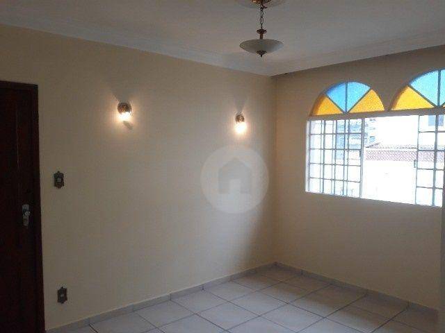 Apartamento à venda com 3 quartos, 90m² - Foto 1