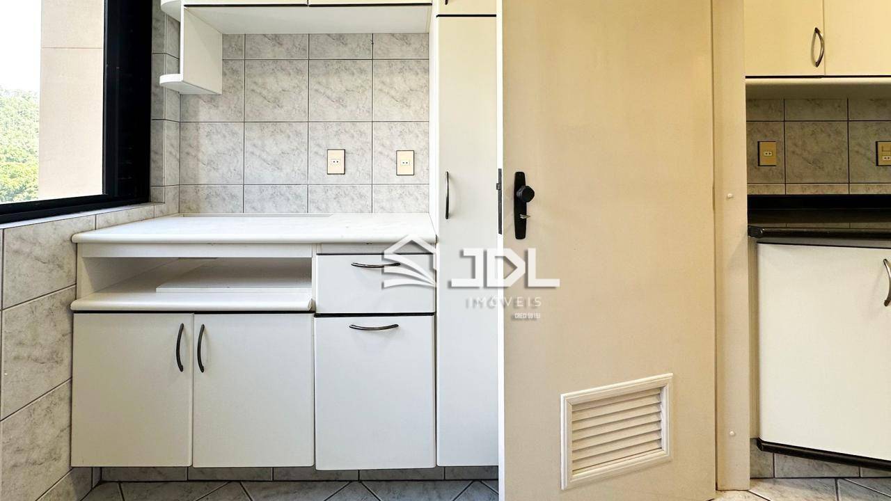 Apartamento à venda com 3 quartos, 96m² - Foto 7