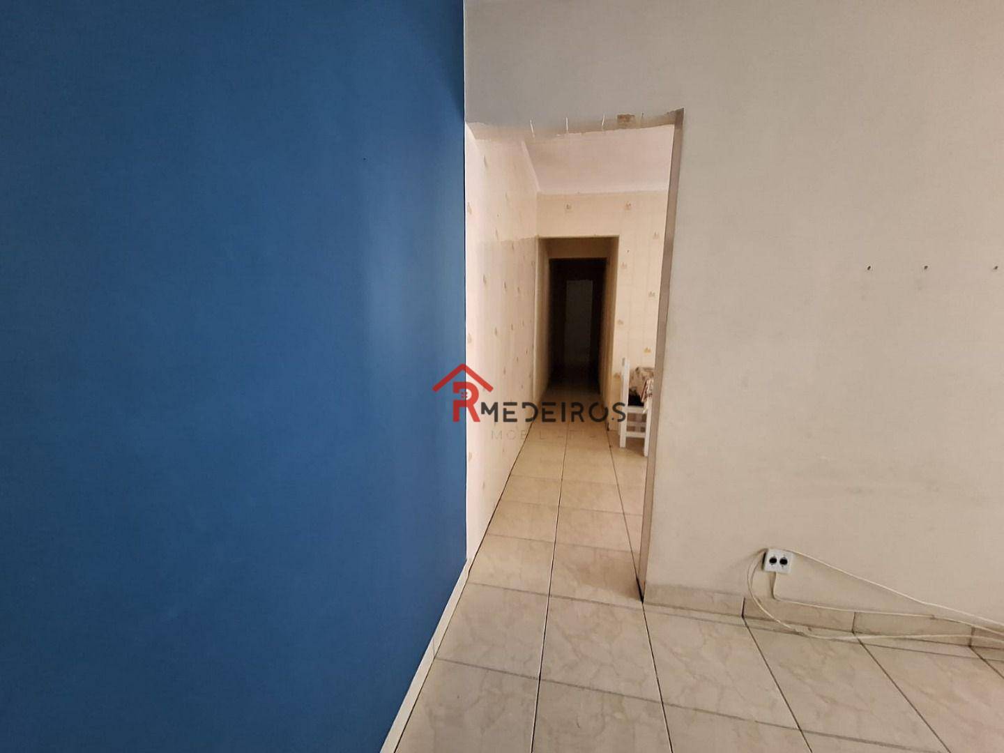 Apartamento à venda com 2 quartos, 60m² - Foto 3