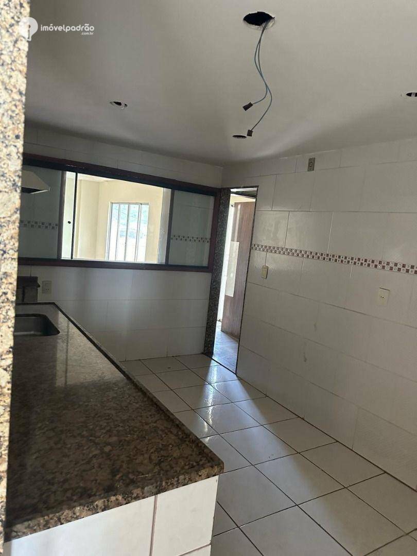 Apartamento à venda com 3 quartos, 221m² - Foto 13