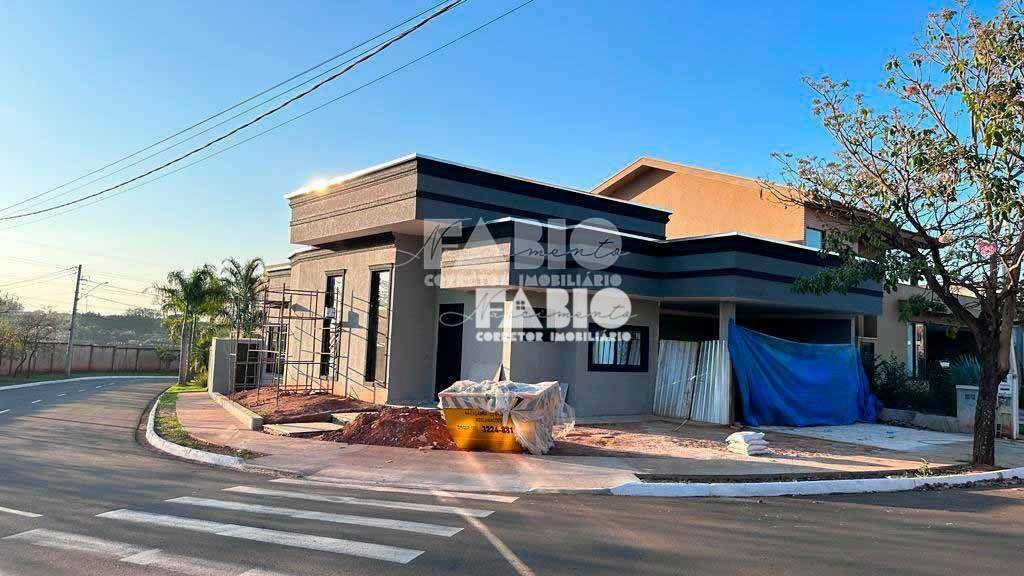 Casa de Condomínio à venda com 3 quartos, 202m² - Foto 1