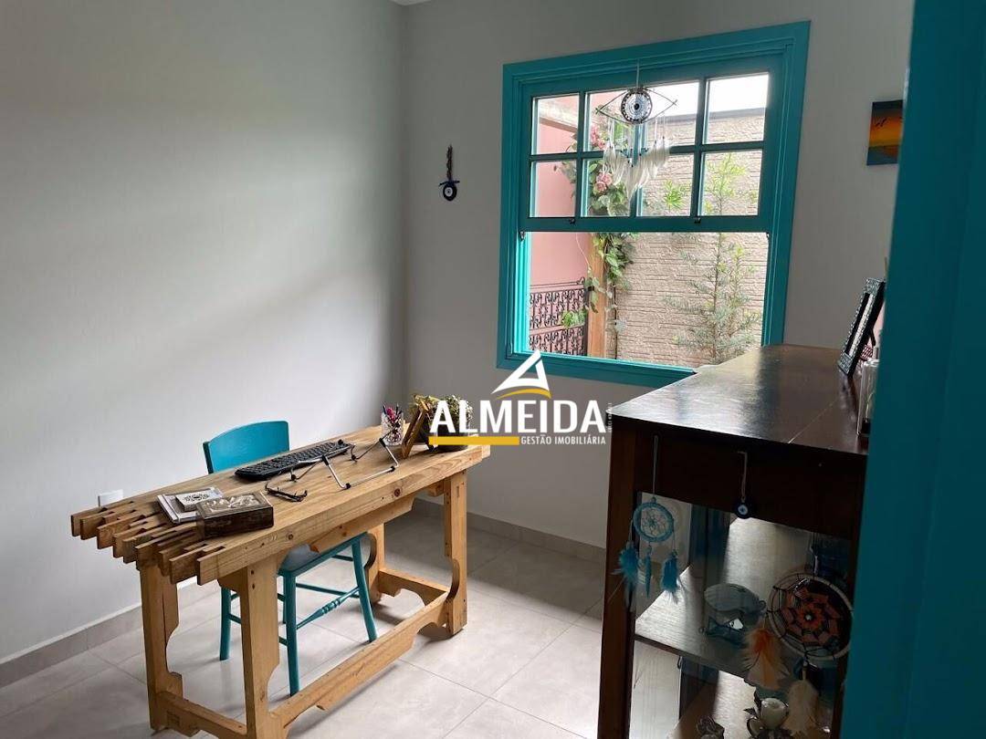 Casa, 3 quartos, 195 m² - Foto 2