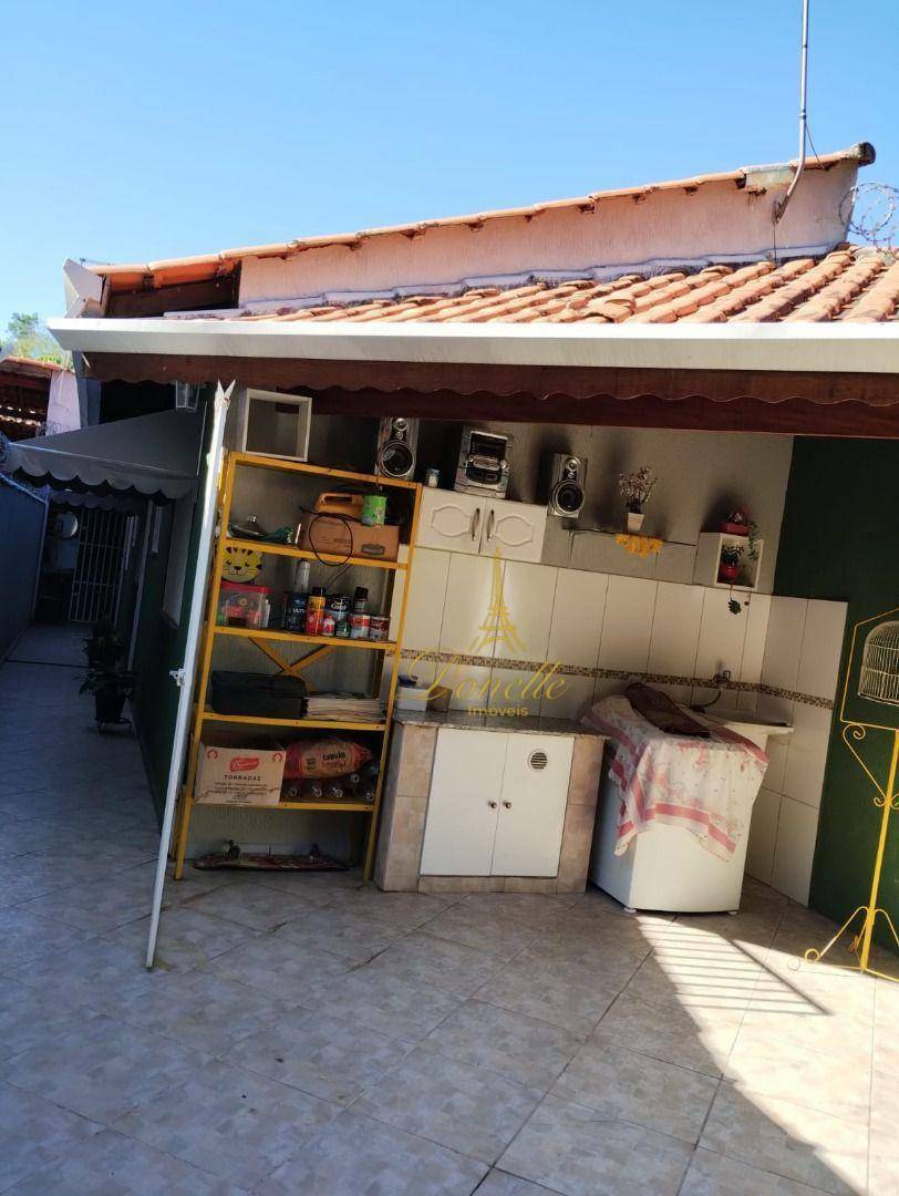 Casa à venda com 2 quartos, 65m² - Foto 4