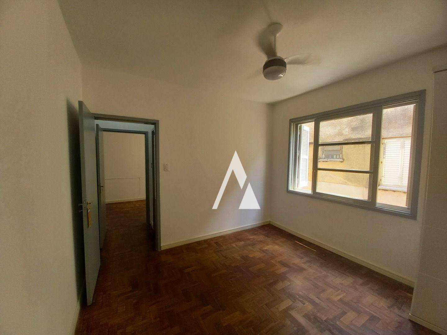 Apartamento para alugar com 1 quarto, 45m² - Foto 14