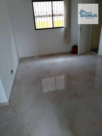 Apartamento à venda com 2 quartos, 62m² - Foto 2