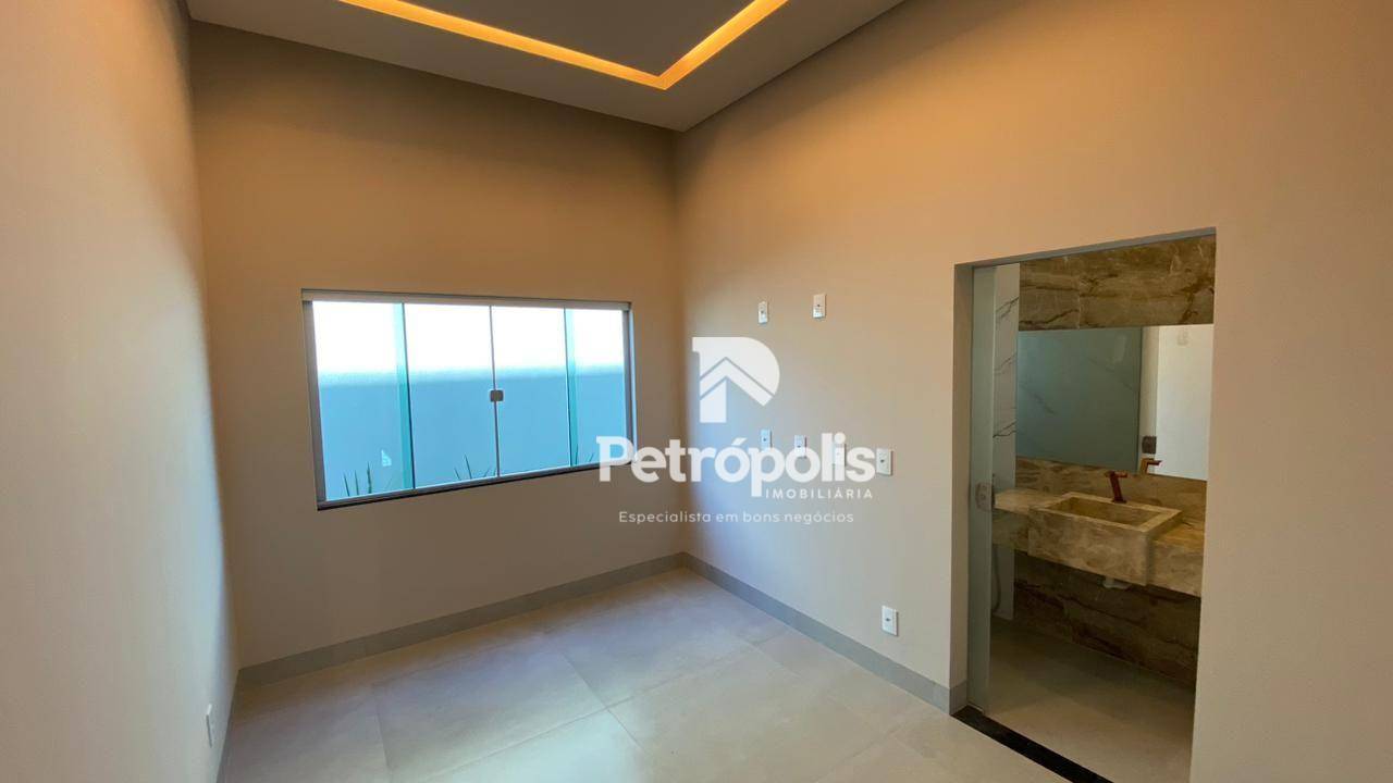 Casa à venda com 4 quartos, 196m² - Foto 9