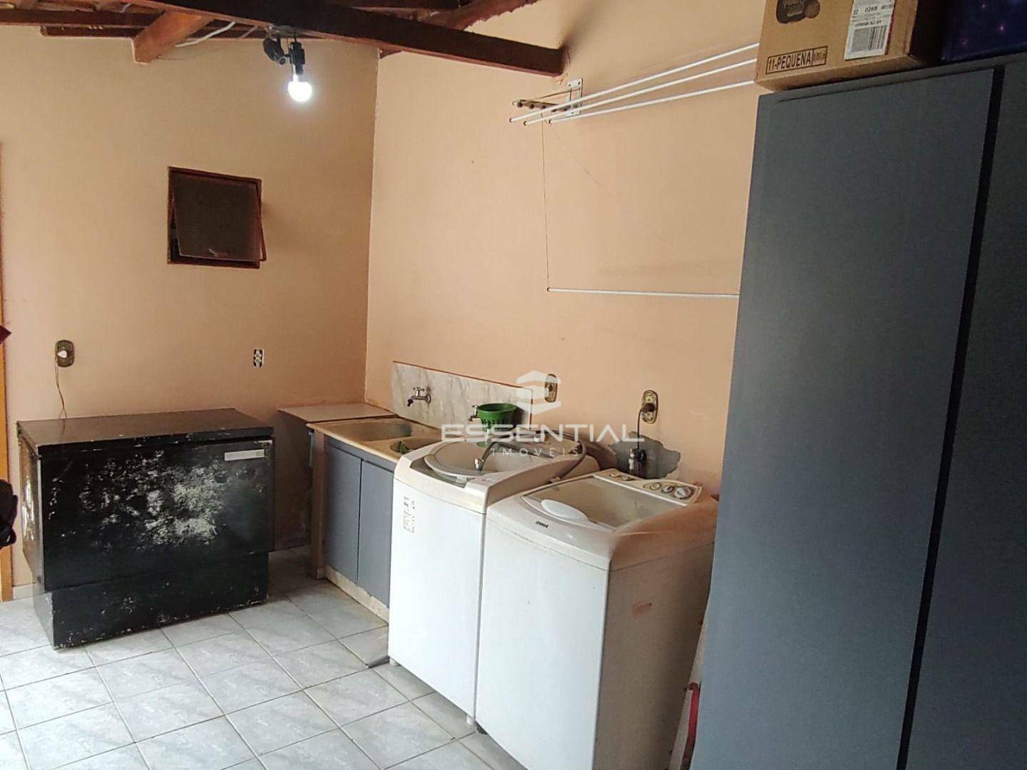 Casa à venda com 4 quartos, 170m² - Foto 12