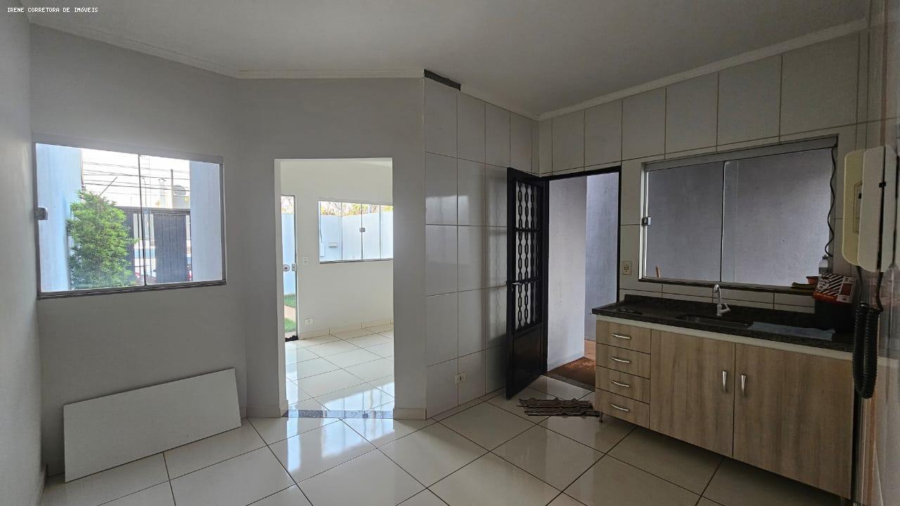 Casa à venda com 2 quartos, 125m² - Foto 11