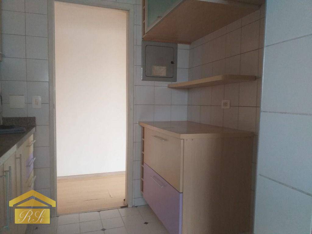 Apartamento para alugar com 3 quartos, 69m² - Foto 7