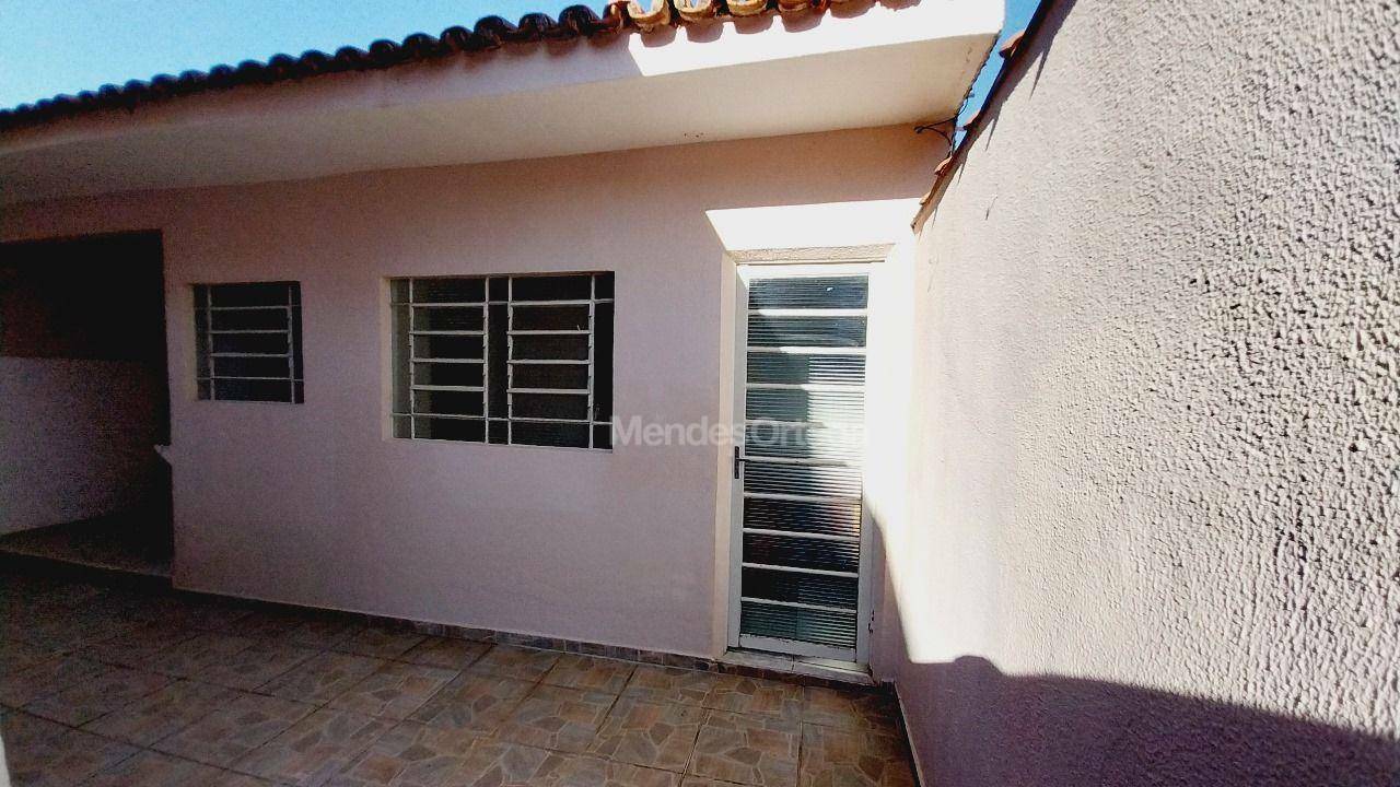 Casa para alugar com 3 quartos, 142m² - Foto 28