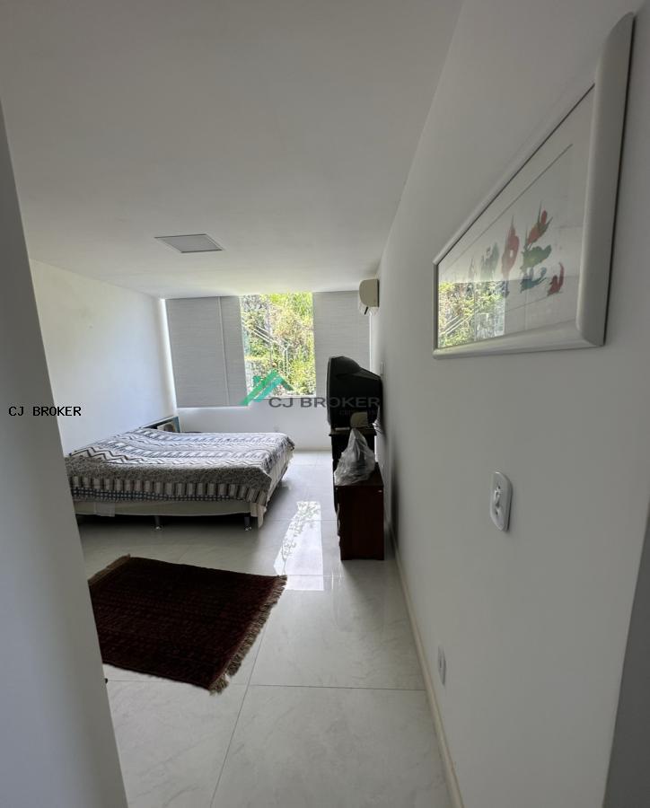 Casa à venda com 6 quartos, 2068m² - Foto 12