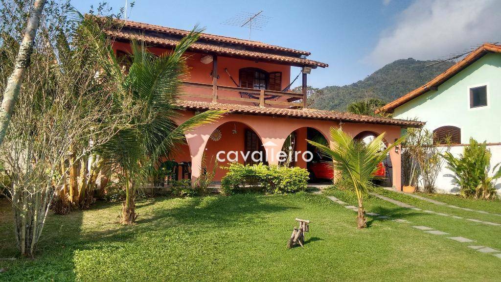 Casa à venda com 3 quartos, 307m² - Foto 1