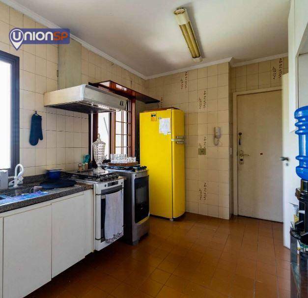 Apartamento à venda com 3 quartos, 137m² - Foto 15