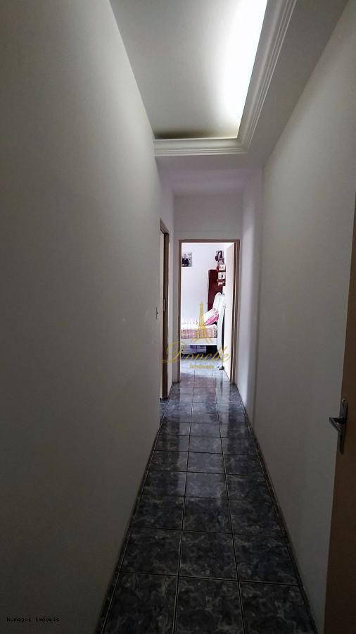 Casa à venda com 3 quartos, 189m² - Foto 16