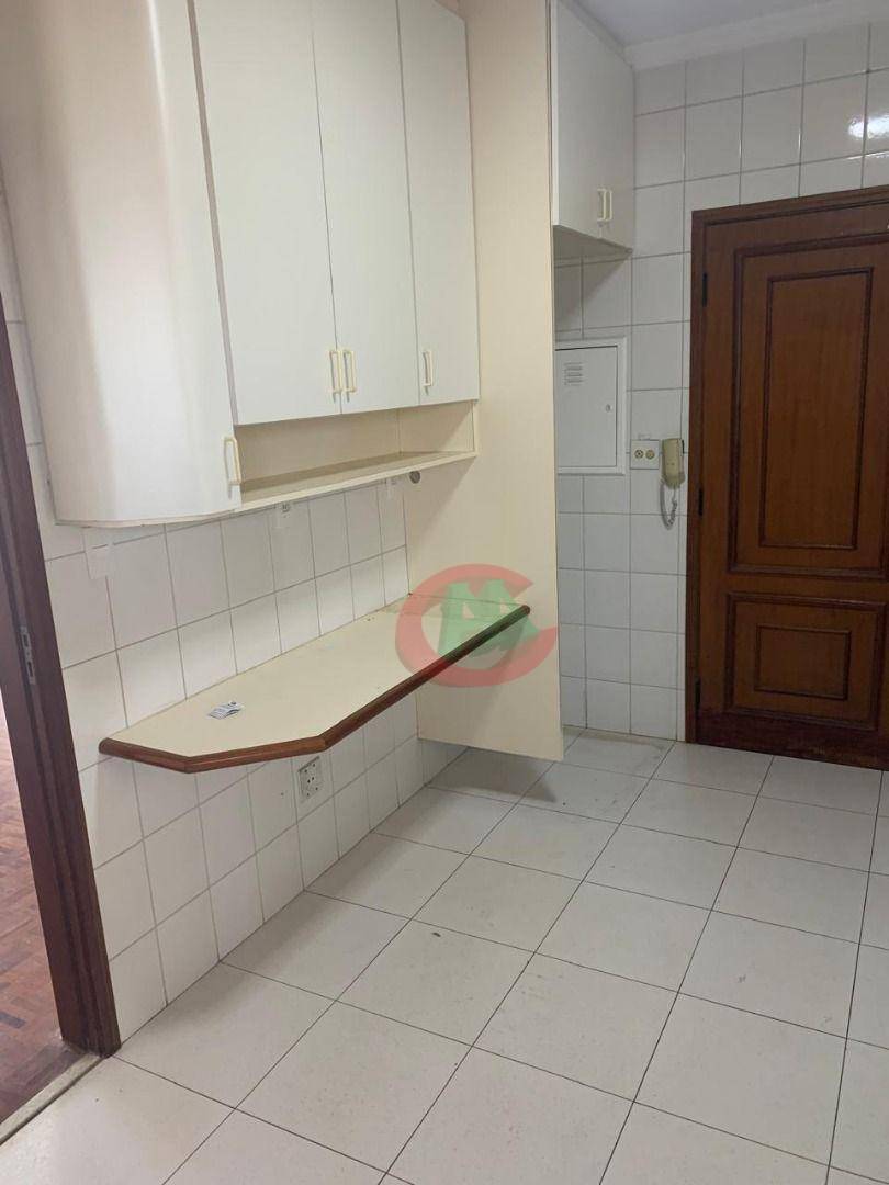 Apartamento para alugar com 3 quartos, 115m² - Foto 4